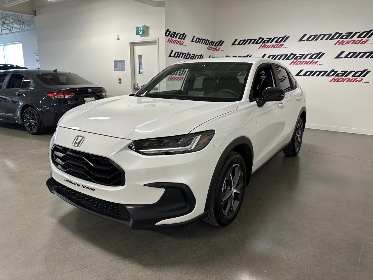 2025 Honda HR-V Sport https://www.lombardihonda.com/resize/b990ff35b810a3abc0cc817b2ca24889-1
