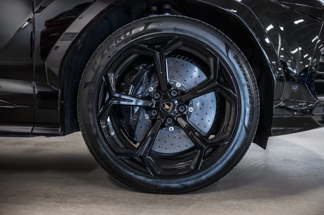 Lamborghini Urus  2019