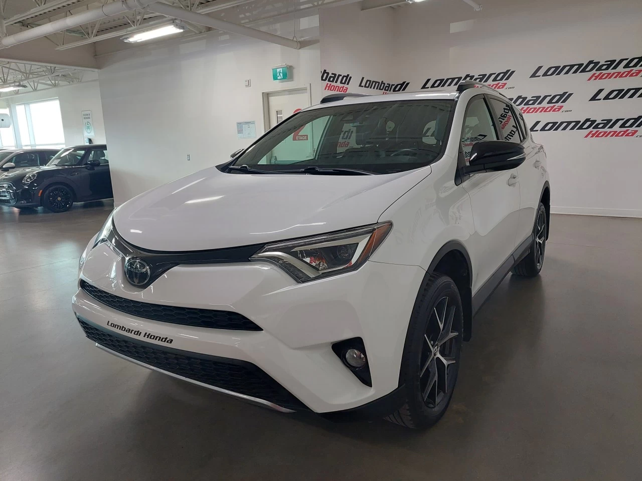 2018 Toyota RAV4 SE AWD https://www.lombardihonda.com/resize/b990ff35b810a3abc0cc817b2ca24889-1