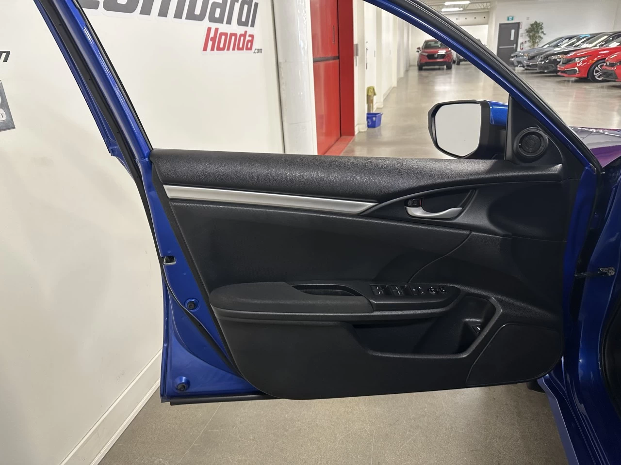 2020 Honda Civic LX Image principale