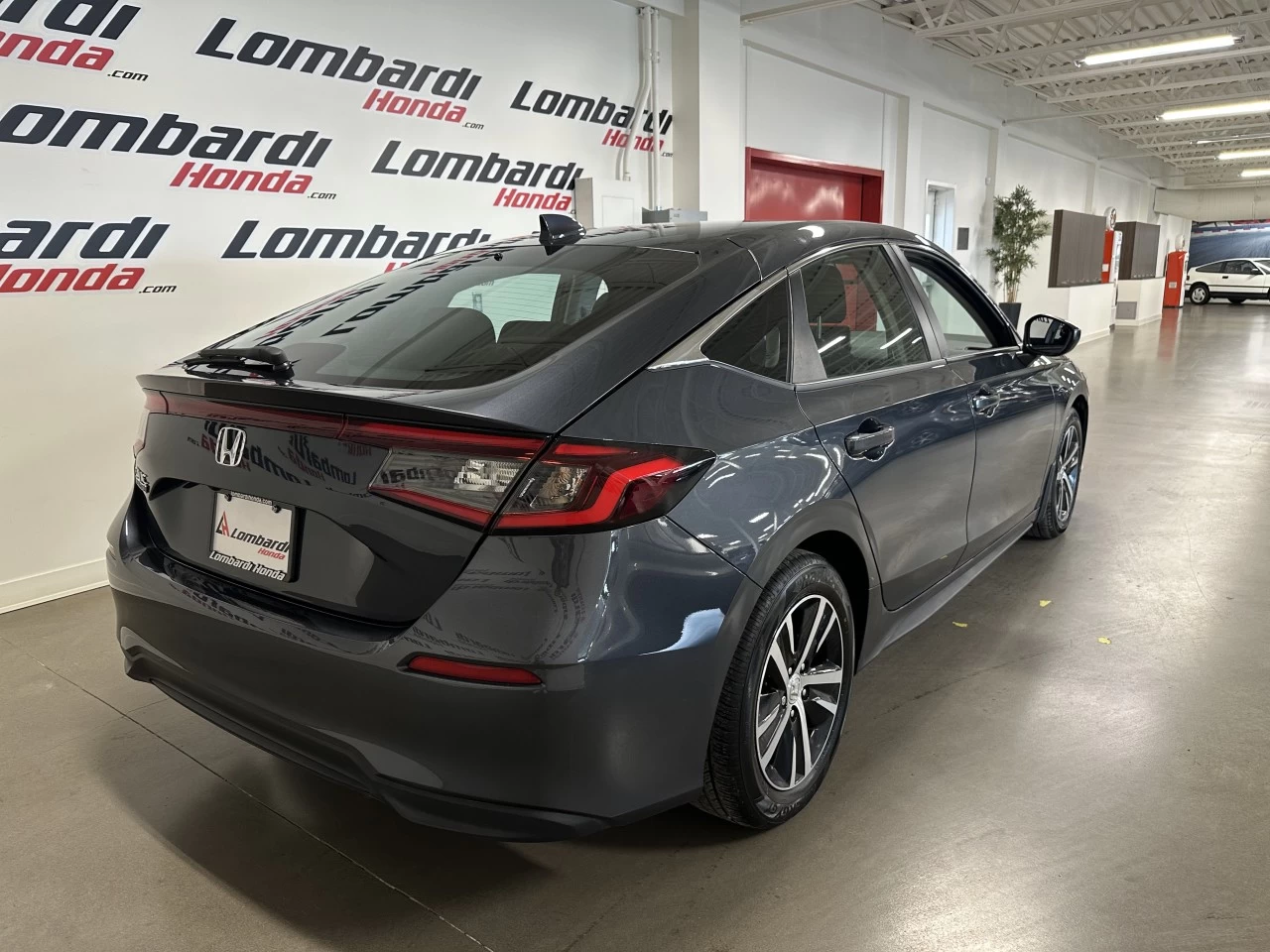 2022 Honda Civic Hayon
                                                    LX Main Image