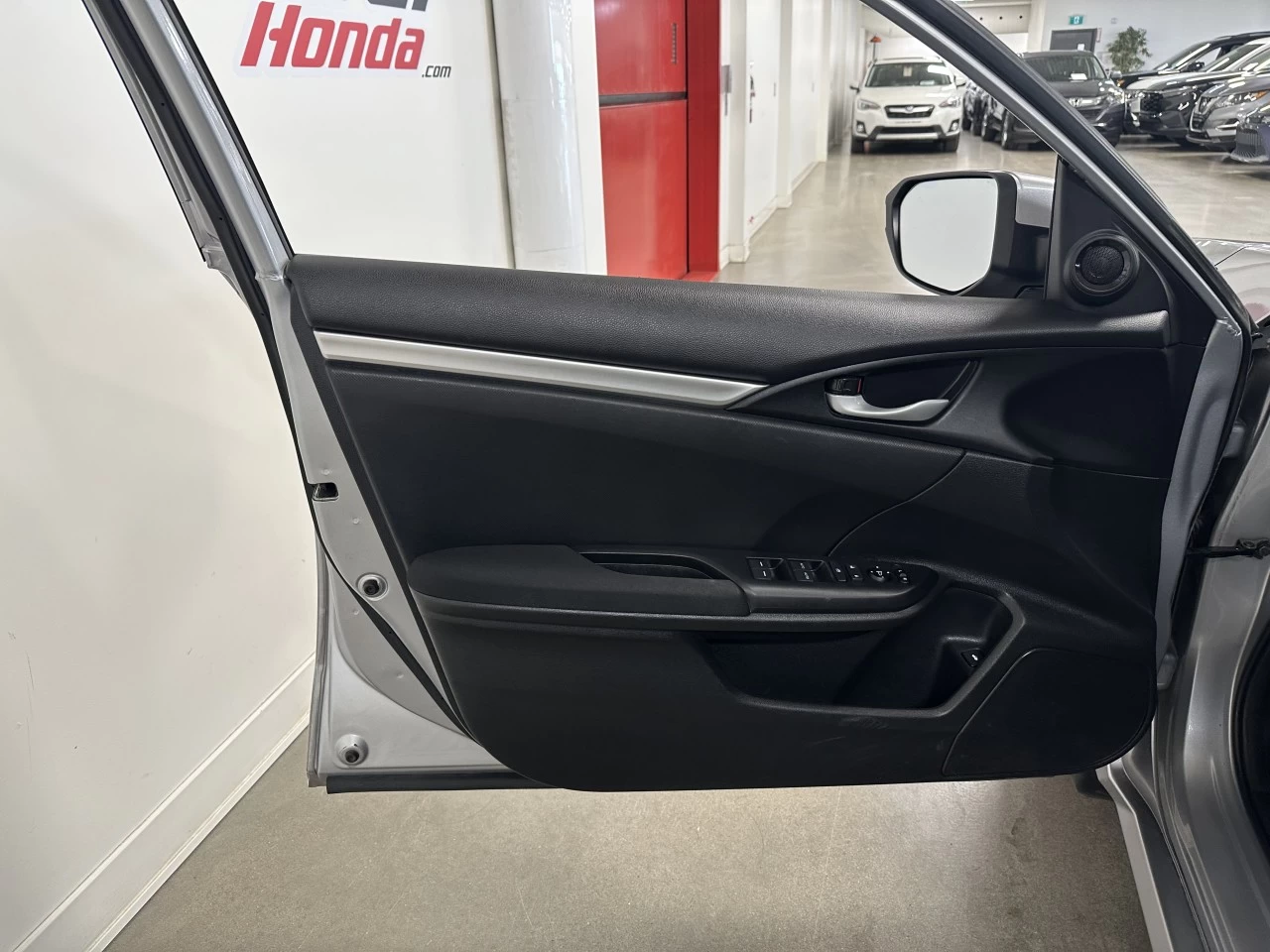 2021 Honda Civic LX Image principale