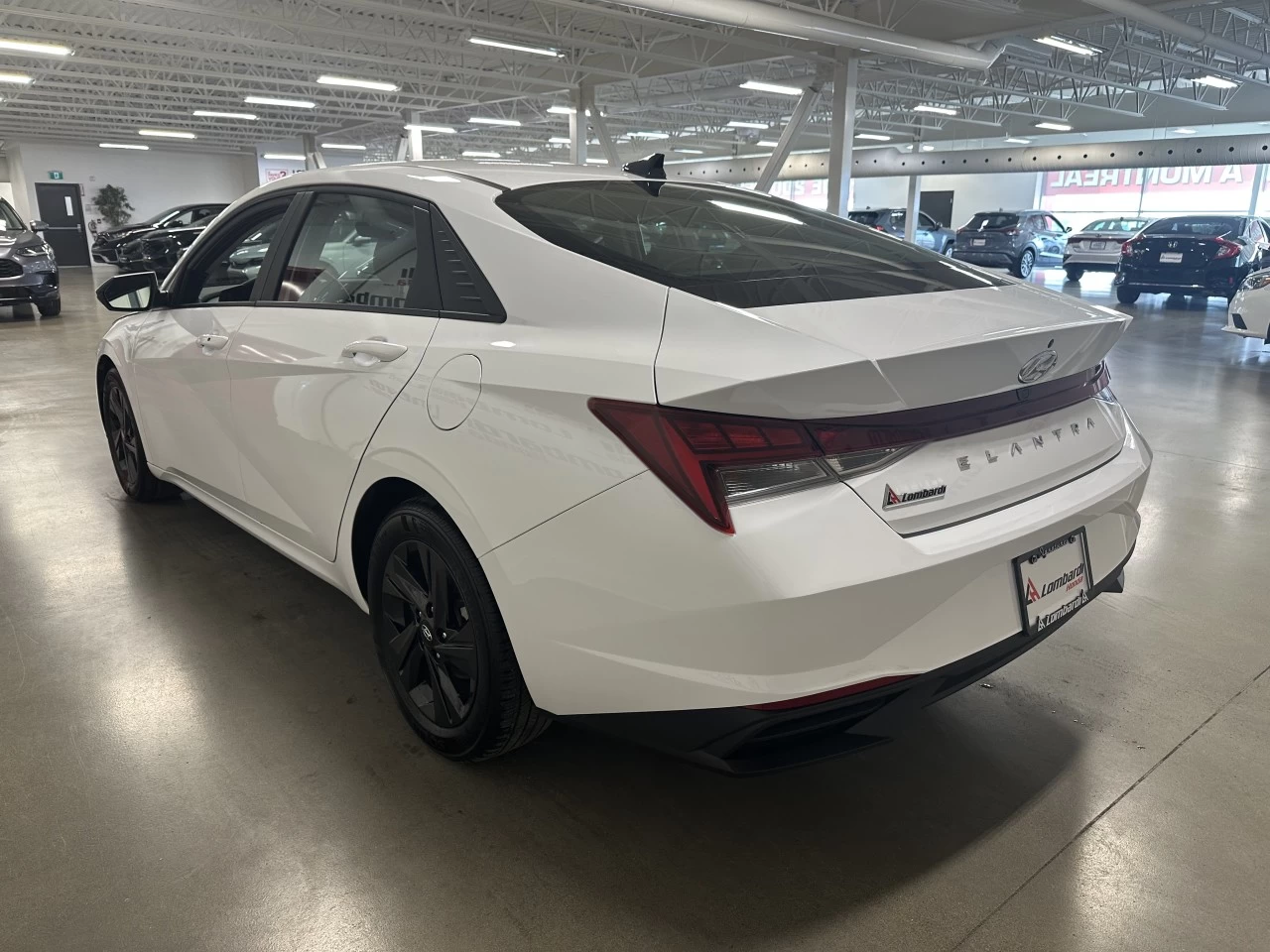 2022 Hyundai Elantra
                                                    Preferred Image principale