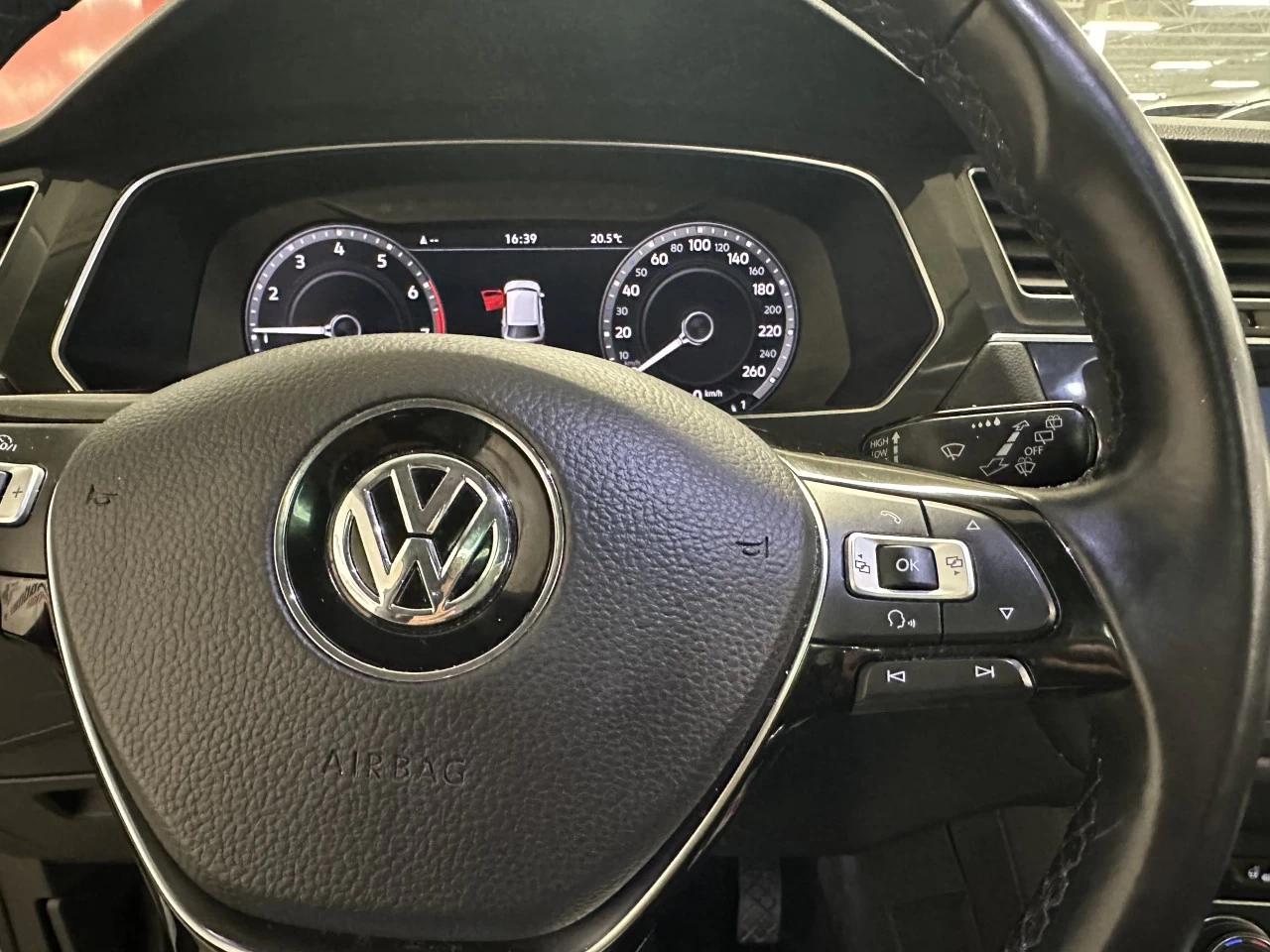 2018 Volkswagen Tiguan Highline Main Image