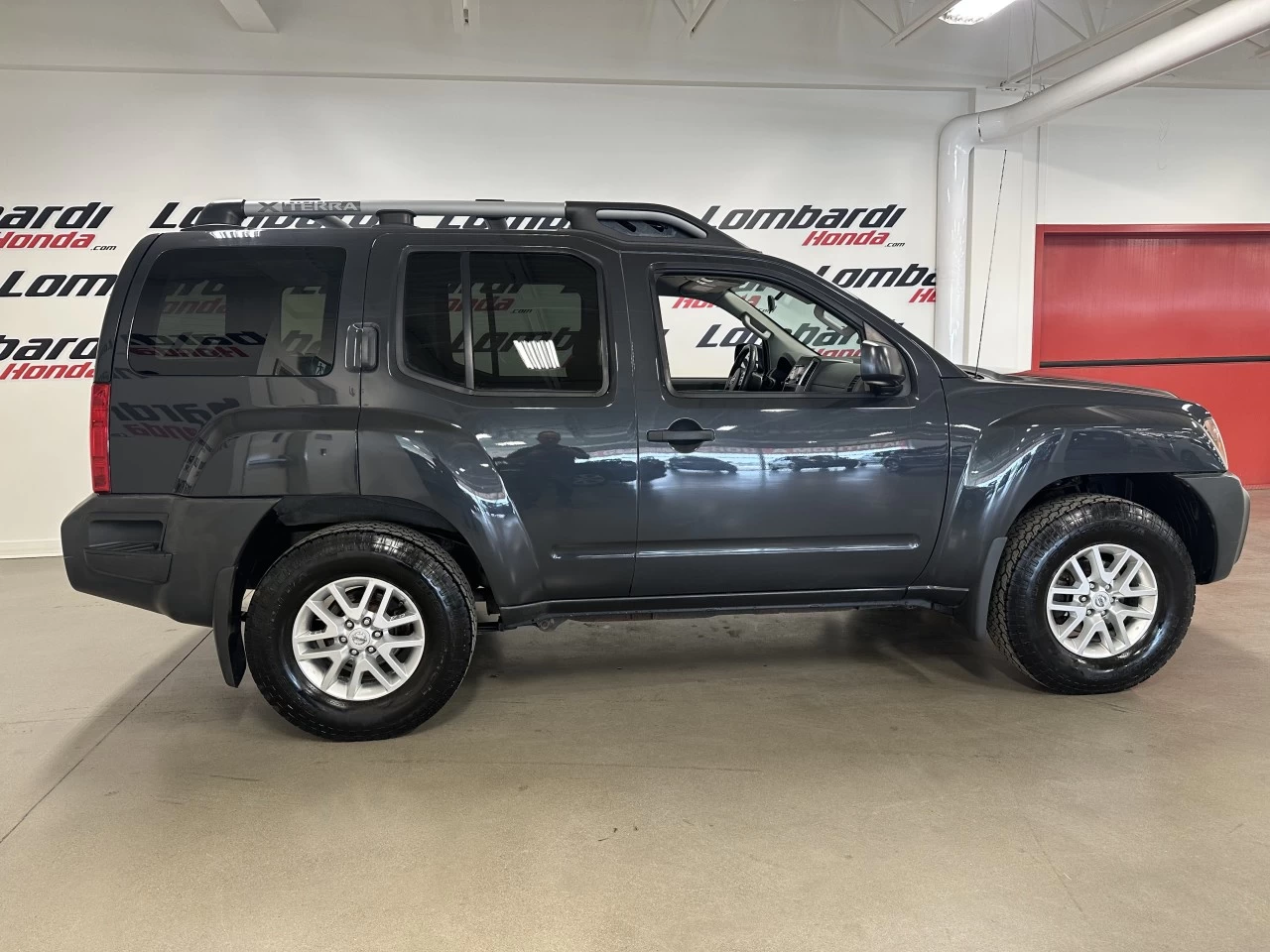 2014 Nissan Xterra PRO-4X/S Main Image