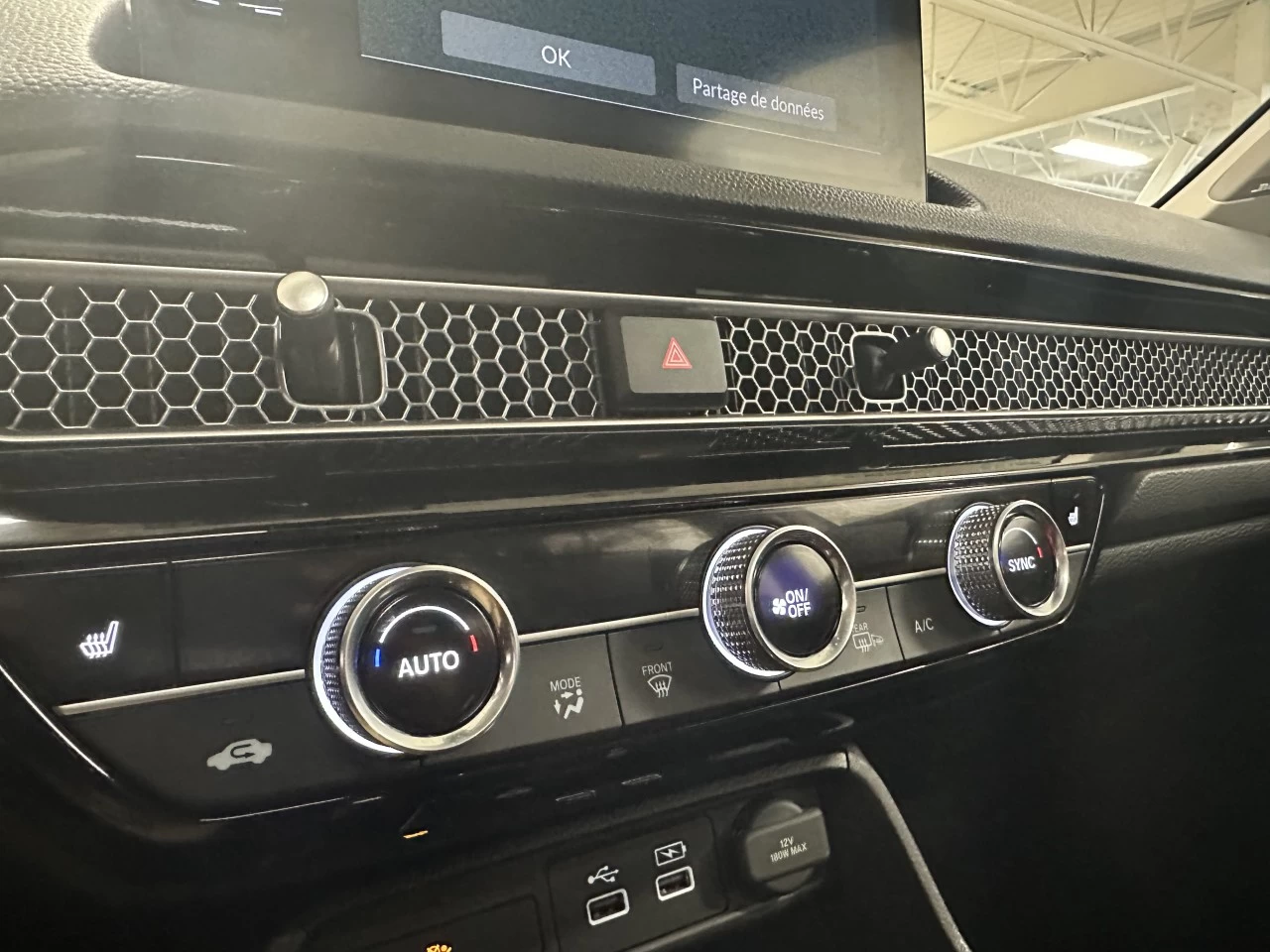2022 Honda Civic Touring Main Image
