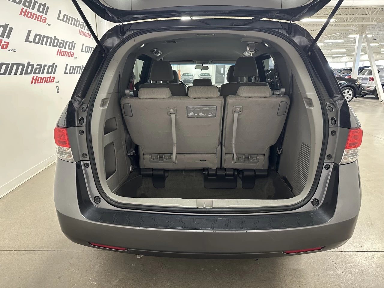 2017 Honda Odyssey SE Image principale