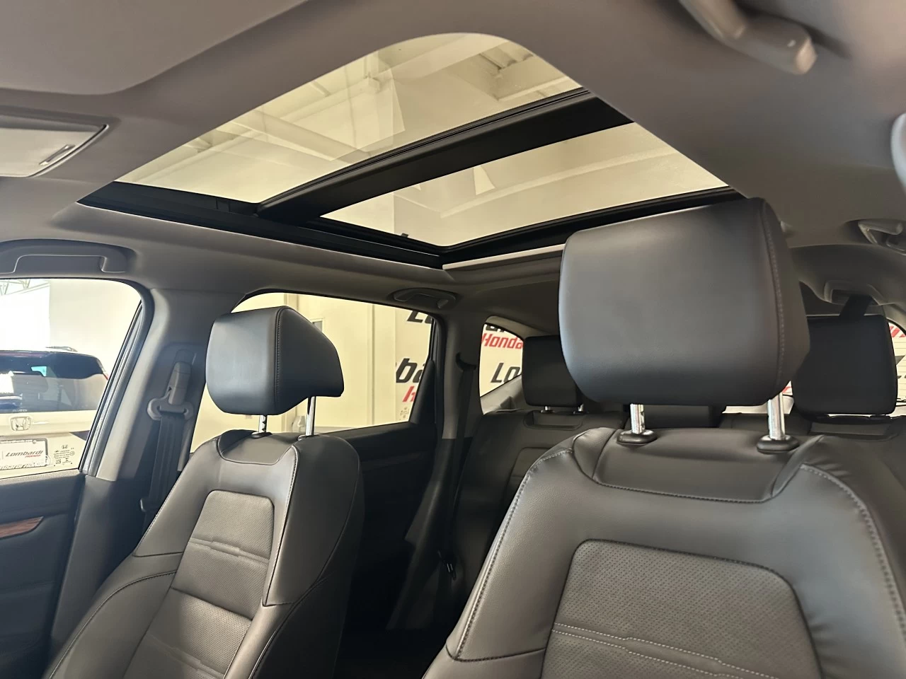 2021 Honda CR-V Touring/Black Edition Image principale