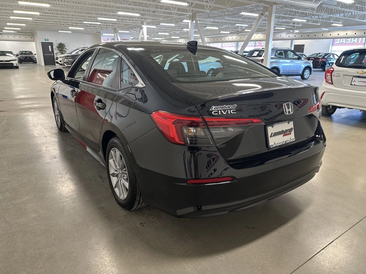 2022 Honda Civic EX Main Image