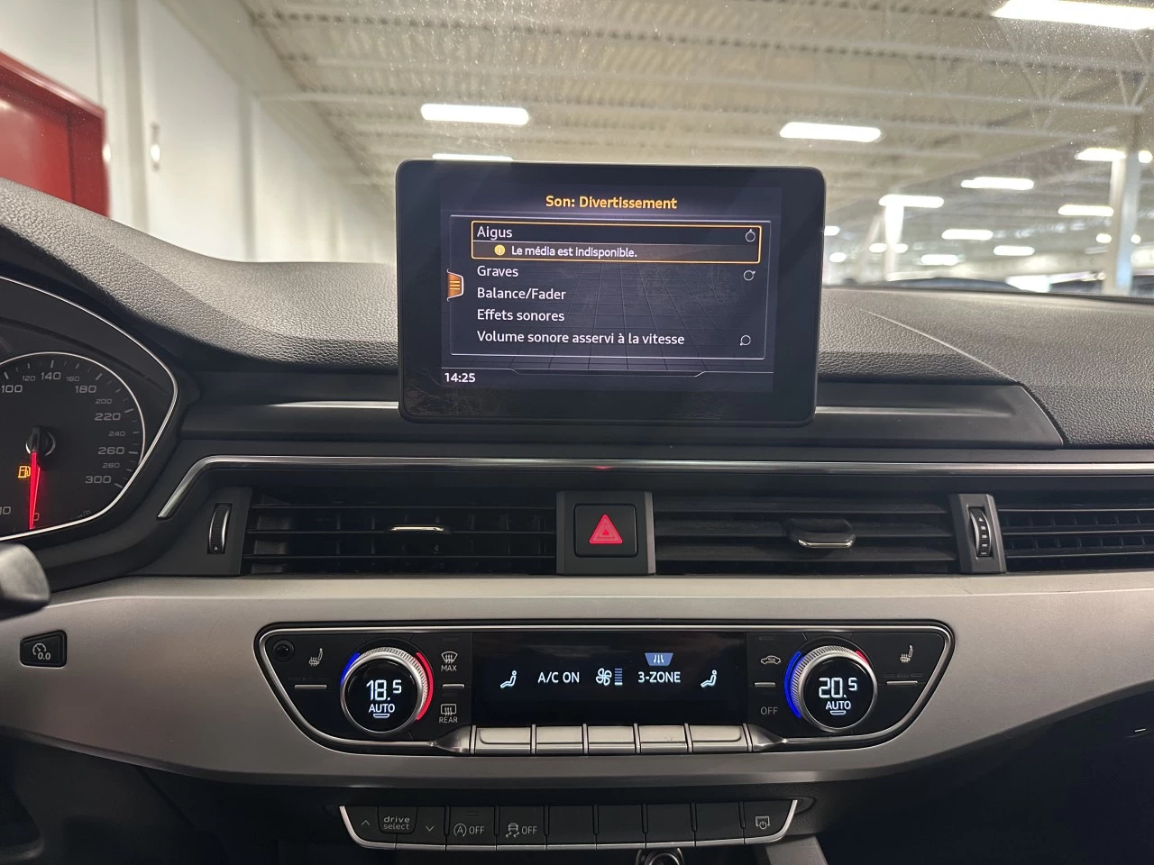 2017 Audi A4 Komfort Main Image