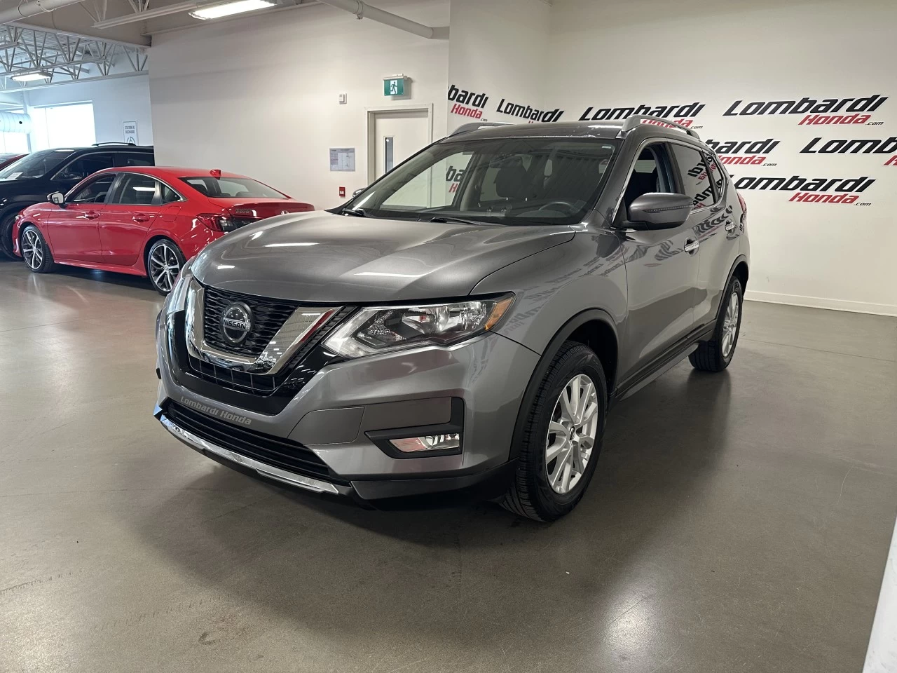 2018 Nissan Rogue SV Image principale