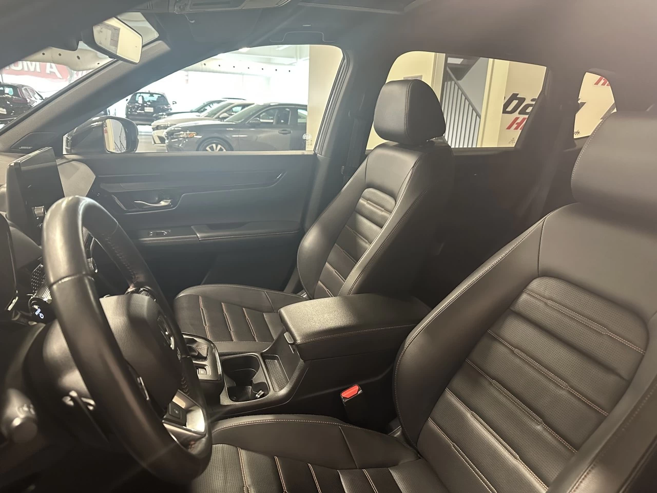 2023 Honda CR-V
                                                    Touring-Hybride Main Image