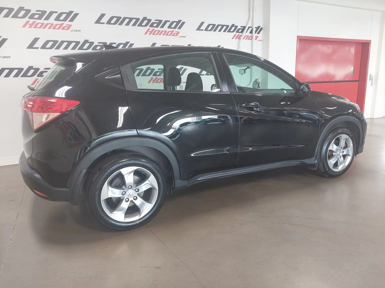 2016 Honda HR-V
                                                    LX Image principale