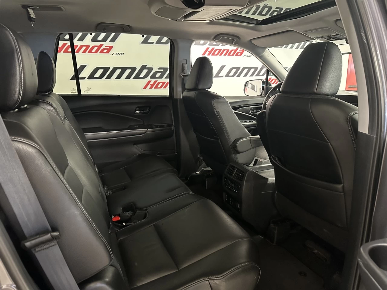 2021 Honda Pilot
                                                    Touring 8-Passenger Image principale