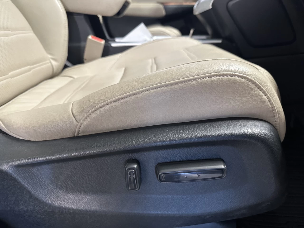 2017 Honda CR-V Touring Main Image