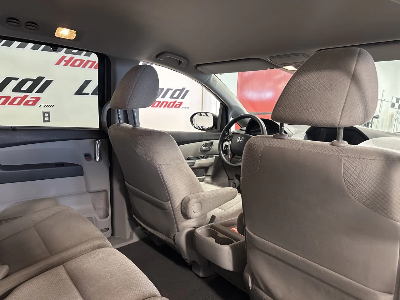 2016 Honda Odyssey EX https://www.lombardihonda.com/resize/b990ff35b810a3abc0cc817b2ca24889-1