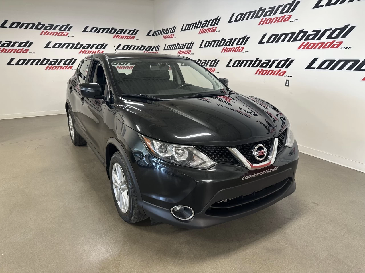 2018 Nissan Qashqai
                                                    SV Main Image
