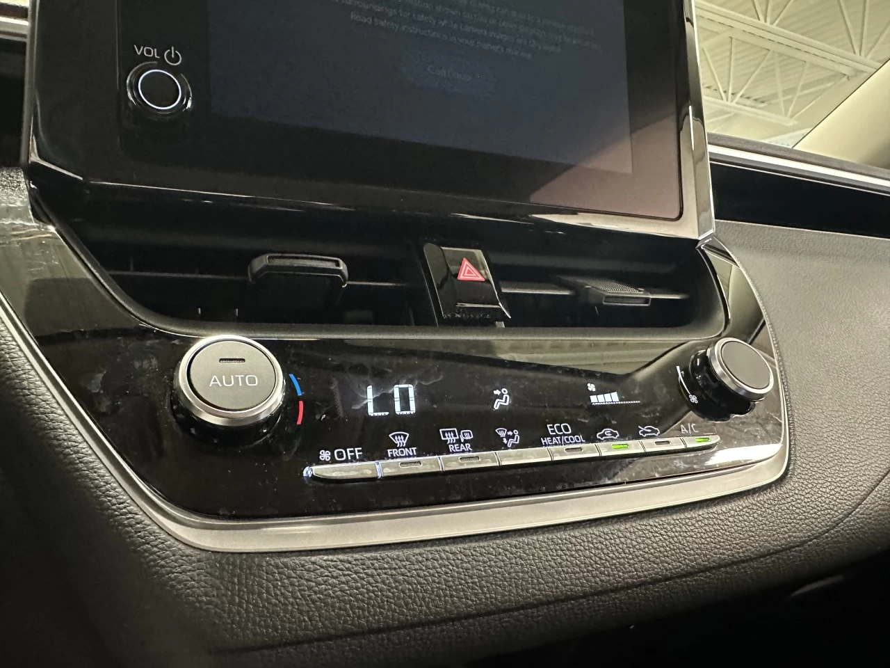 2024 Toyota Corolla
                                                    LE Main Image