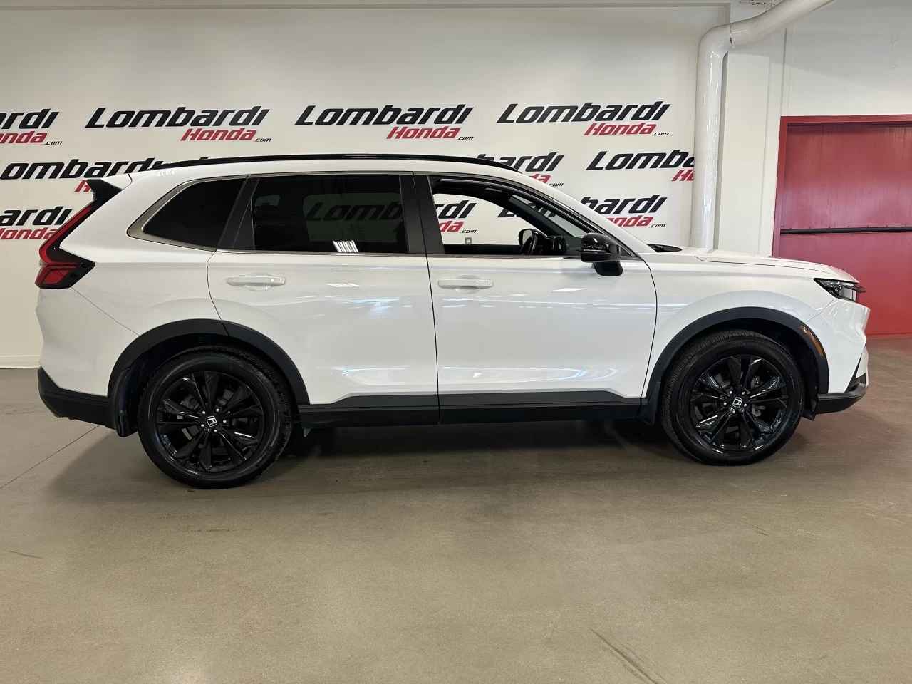 2023 Honda CR-V Touring Main Image