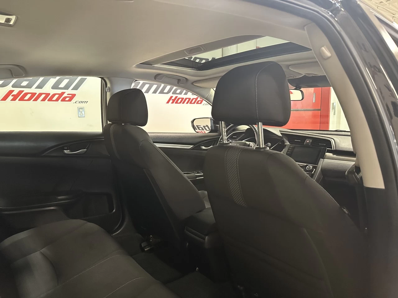 2021 Honda Civic
                                                    EX Main Image