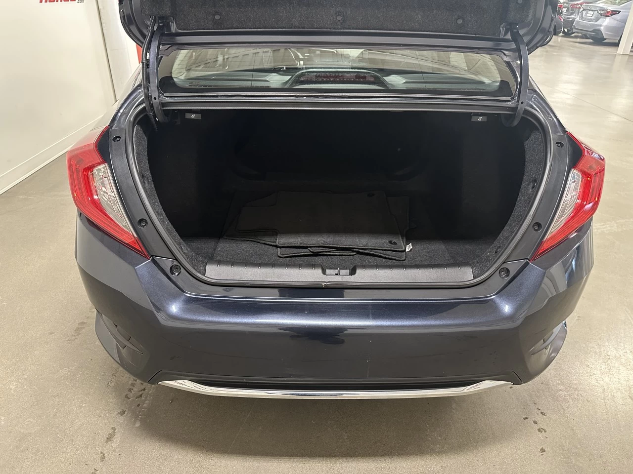 2020 Honda Civic EX Main Image