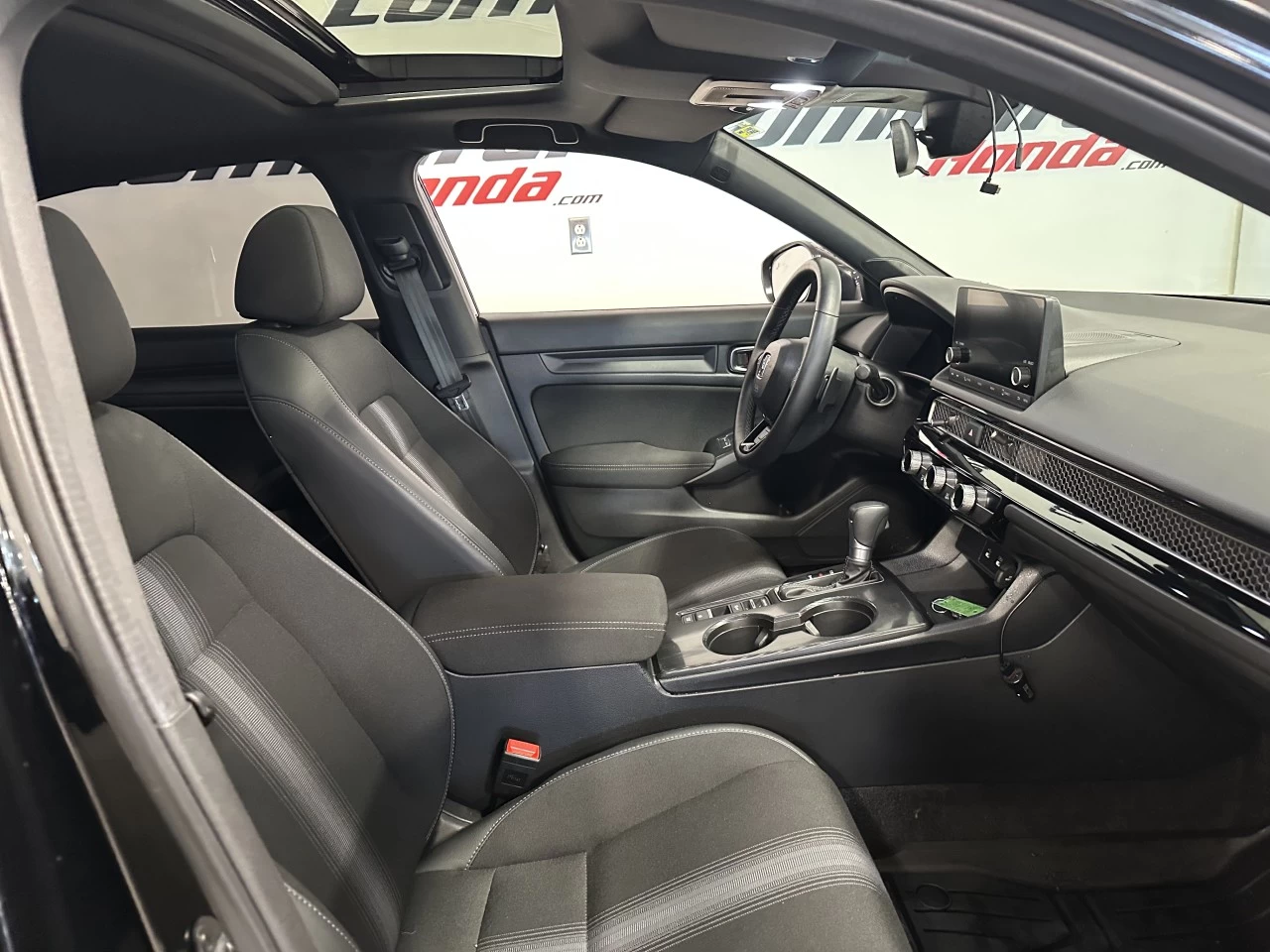 2025 Honda Civic Sport Main Image