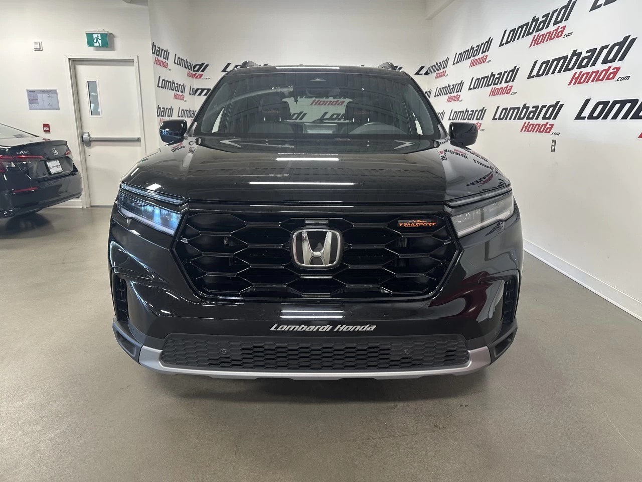 2023 Honda Pilot TrailSport https://www.lombardihonda.com/resize/b990ff35b810a3abc0cc817b2ca24889-1