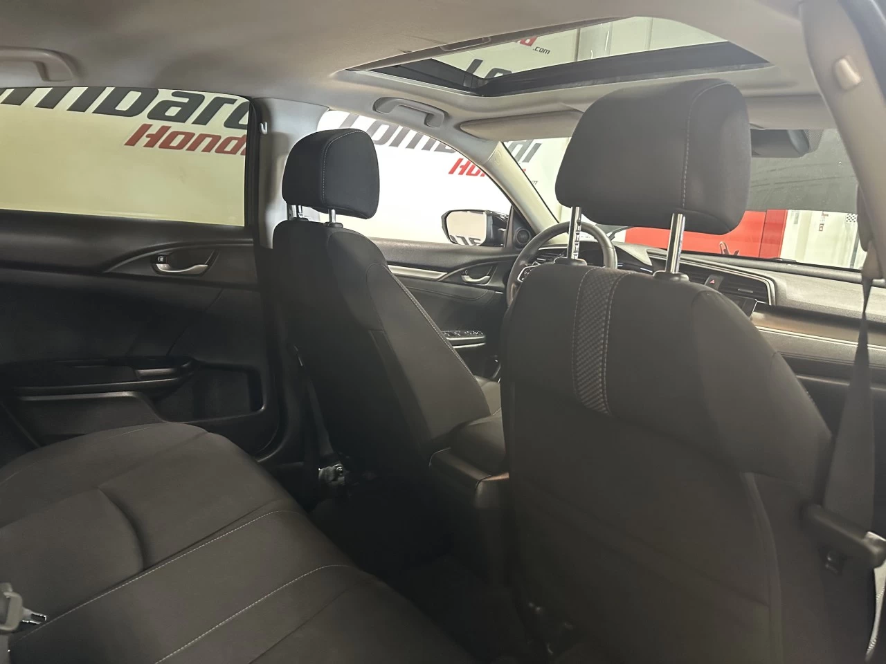 2020 Honda Civic
                                                    EX Main Image