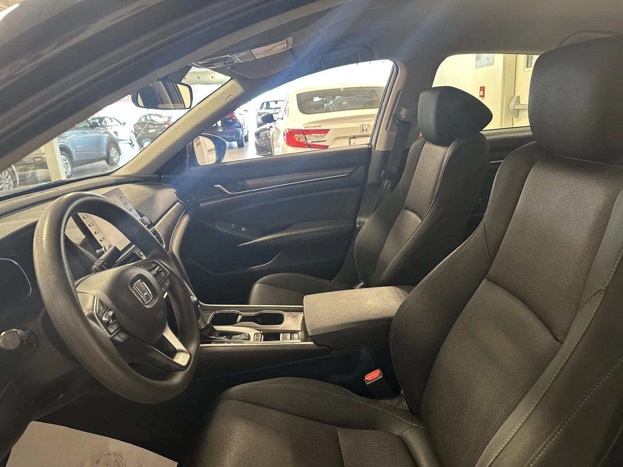 2019 Honda Accord LX Main Image
