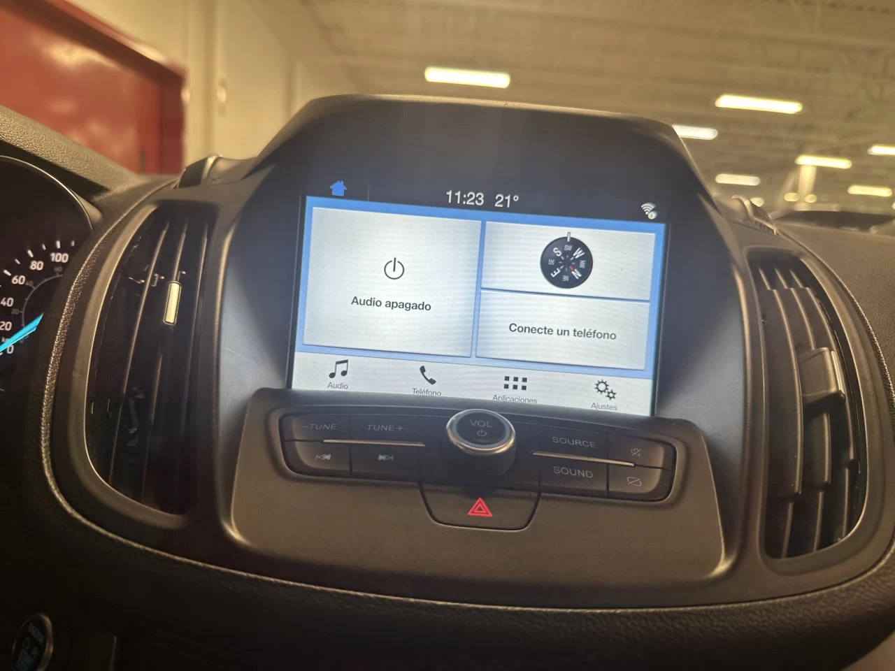 2019 Ford Escape
                                                    SE Image principale