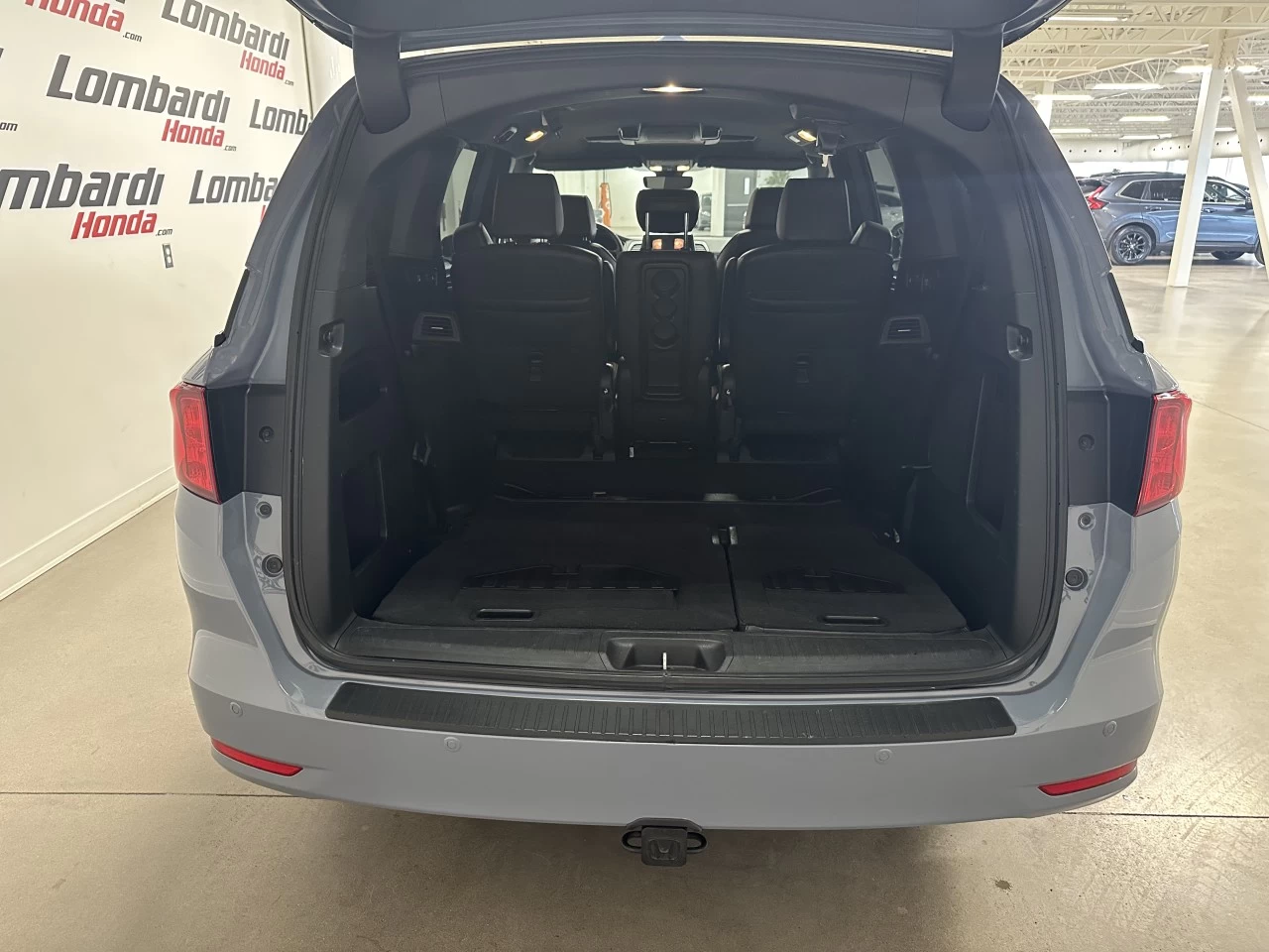 2023 Honda Odyssey Black Edition https://www.lombardihonda.com/resize/b990ff35b810a3abc0cc817b2ca24889-1