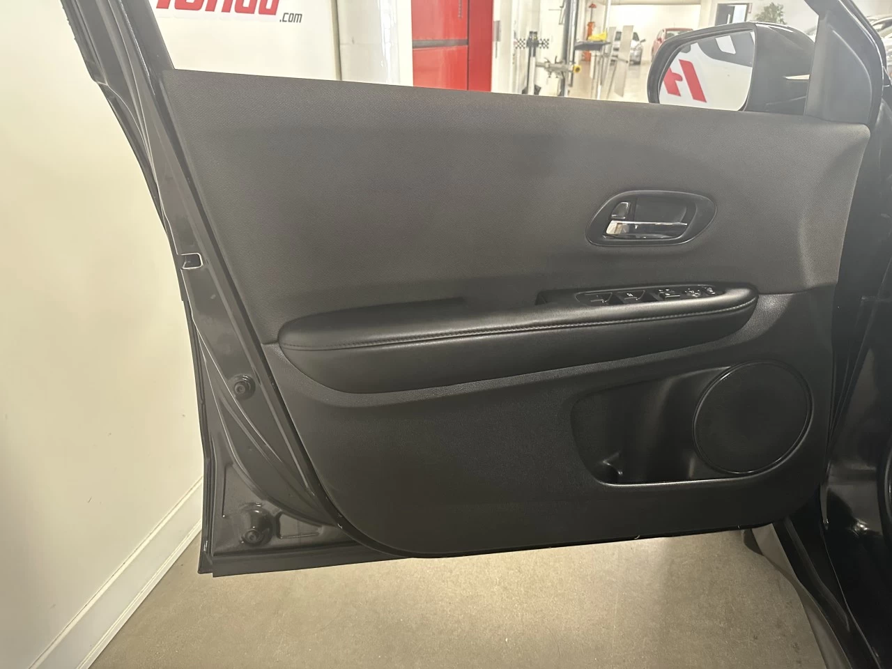 2020 Honda HR-V
                                                    LX Image principale
