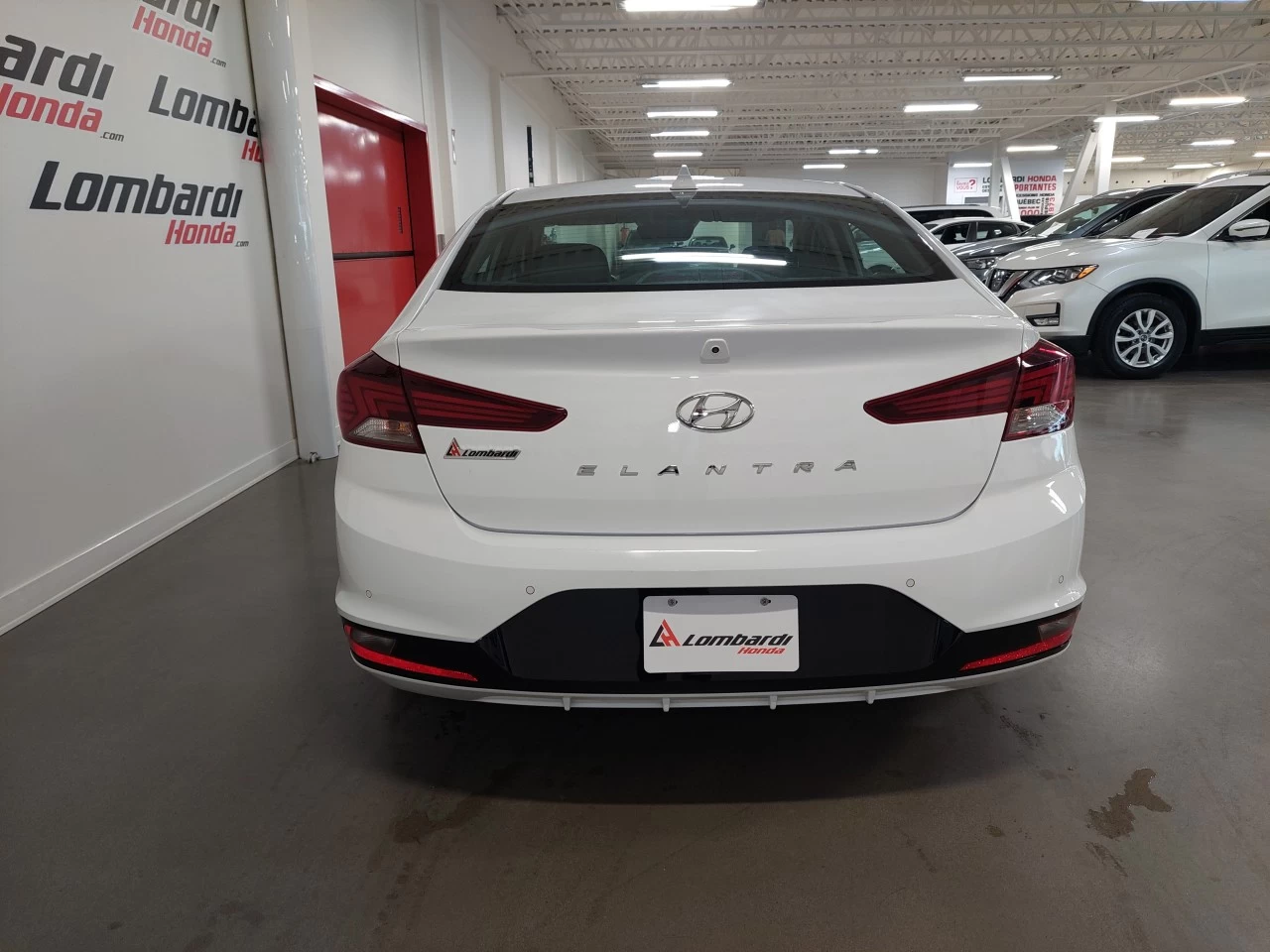 2020 Hyundai Elantra
                                                    Ultimate Main Image