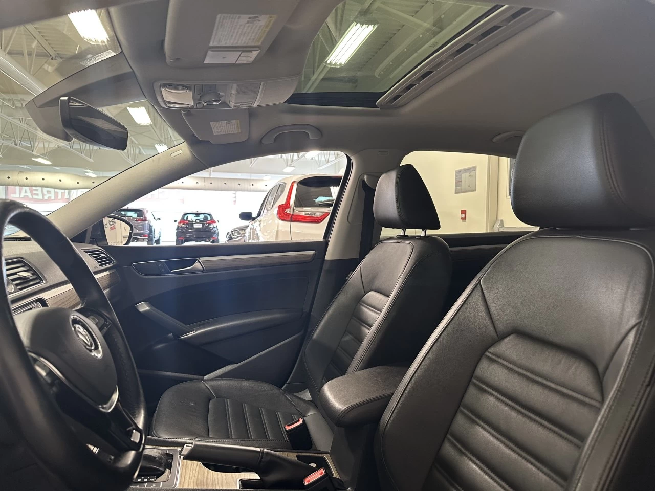 2017 Volkswagen Passat Highline Main Image