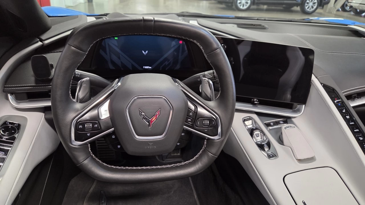 2023 Chevrolet Corvette 2LT https://www.lombardihonda.com/resize/b990ff35b810a3abc0cc817b2ca24889-1