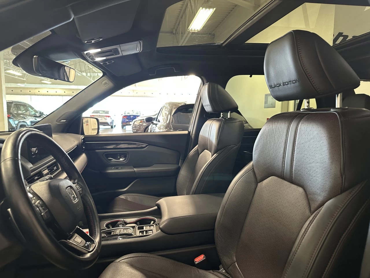 2023 Honda Pilot
                                                    Black Edition Main Image