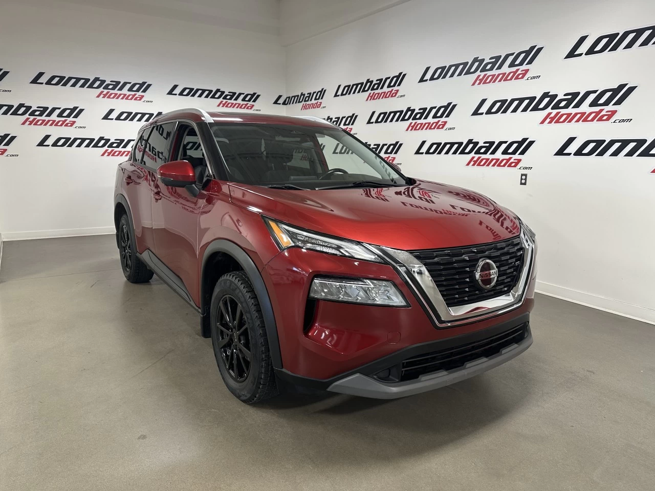 2021 Nissan Rogue
                                                    SV Image principale