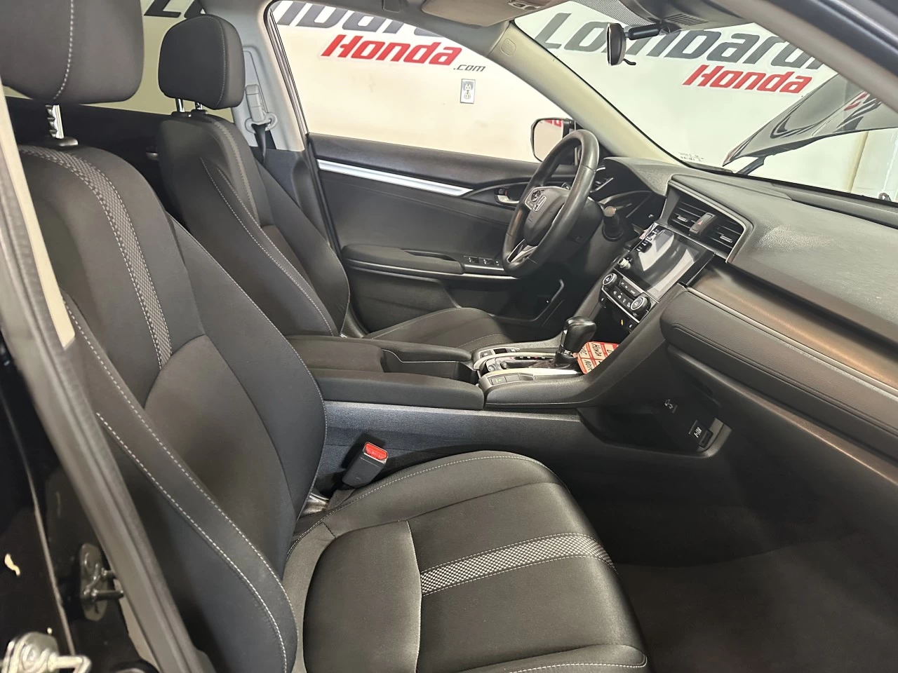 2020 Honda Civic
                                                    EX Main Image