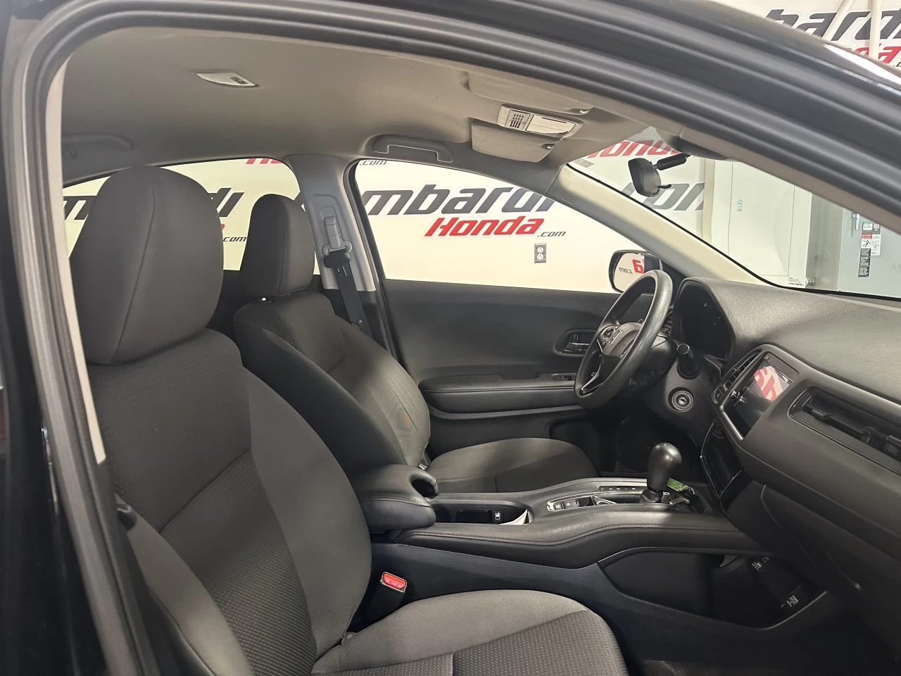 2022 Honda HR-V
                                                        LX Image principale
