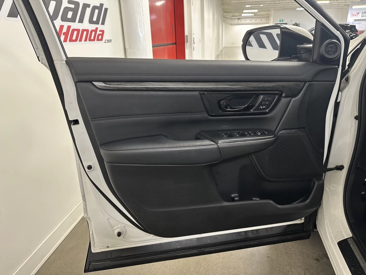 2022 Honda CR-V Touring/Black Edition Image principale