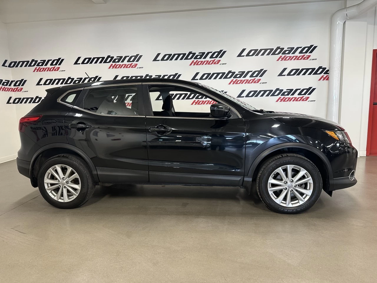 2018 Nissan Qashqai
                                                    SV Main Image