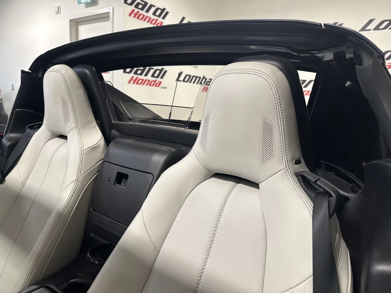 2023 Mazda MX-5 GT Main Image