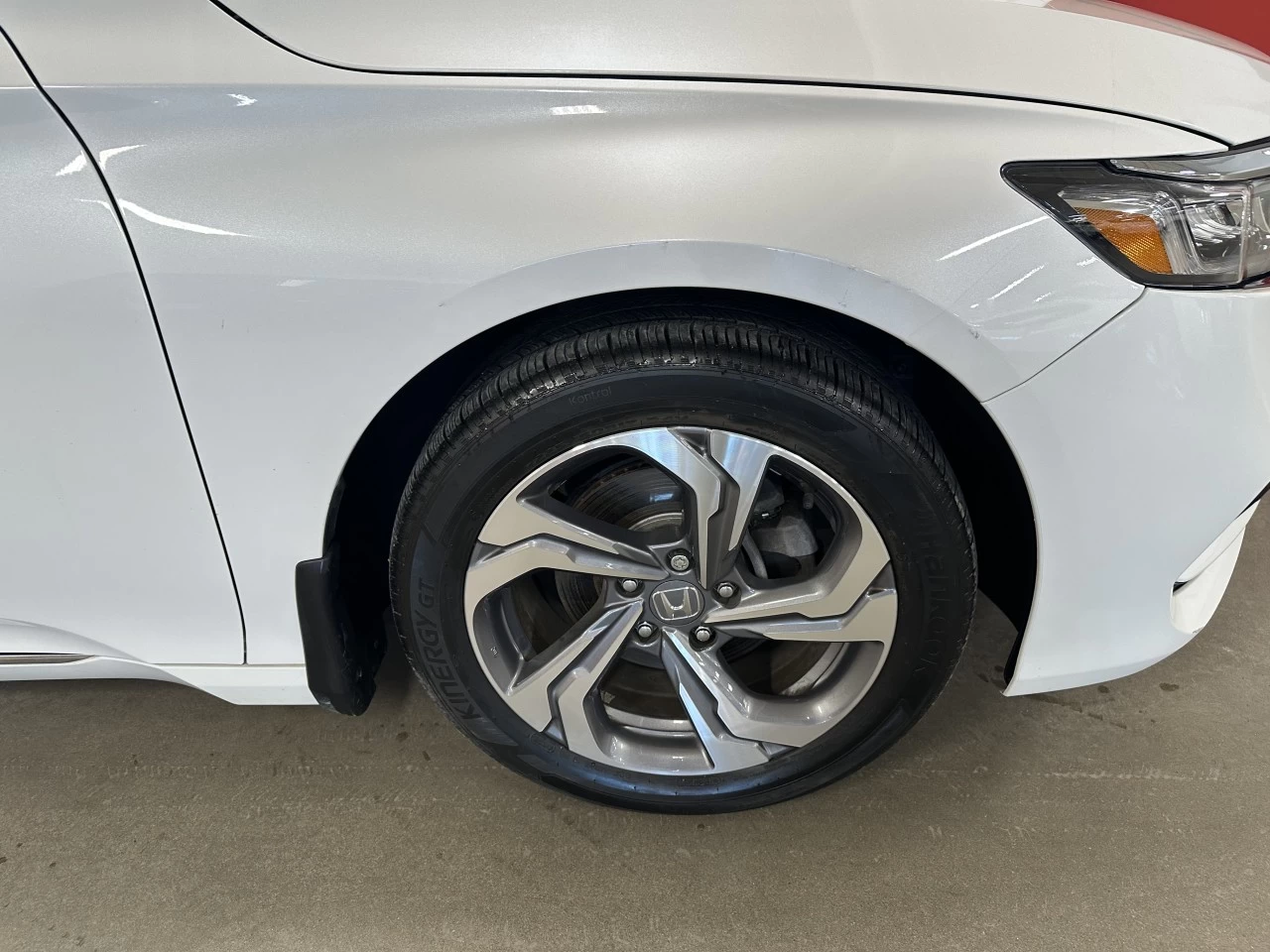 2020 Honda Accord EX-L Main Image