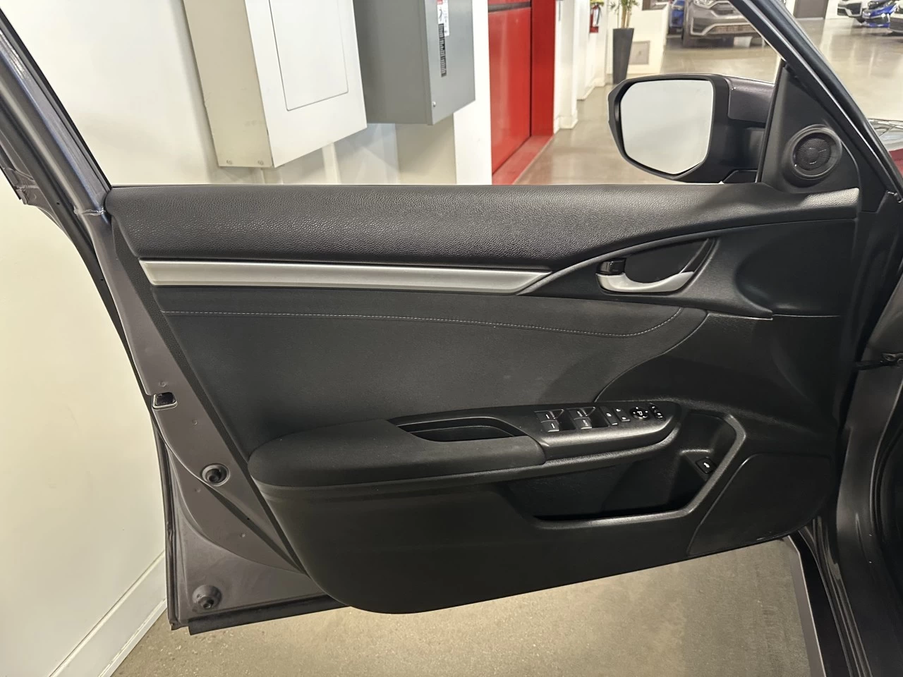 2021 Honda Civic EX Main Image