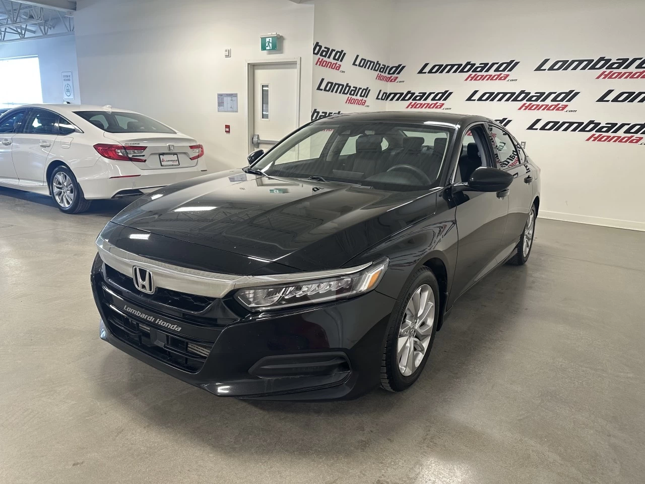 2019 Honda Accord LX Main Image