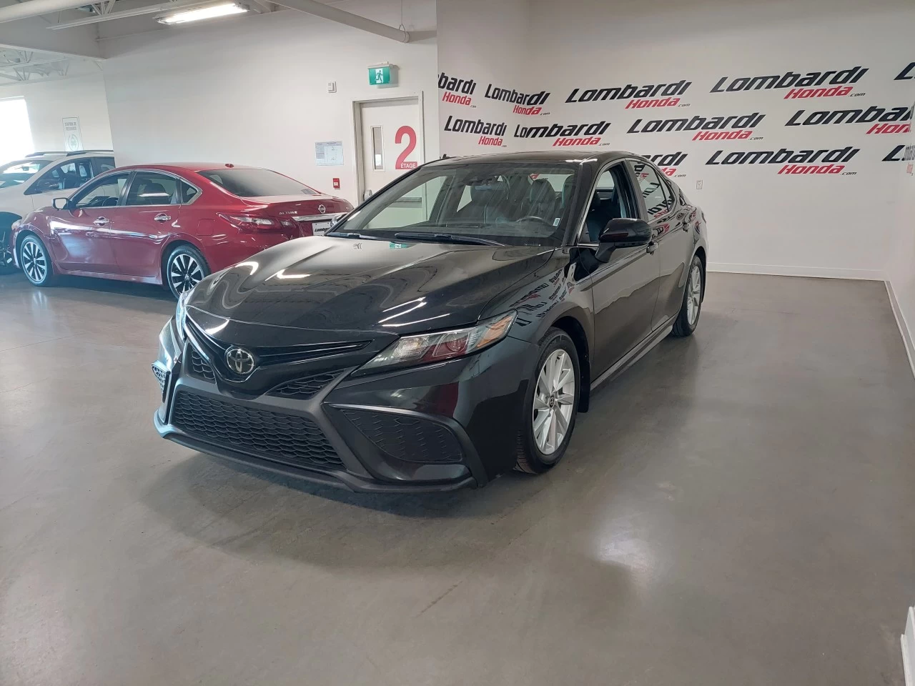 2021 Toyota Camry
                                                    SE Main Image