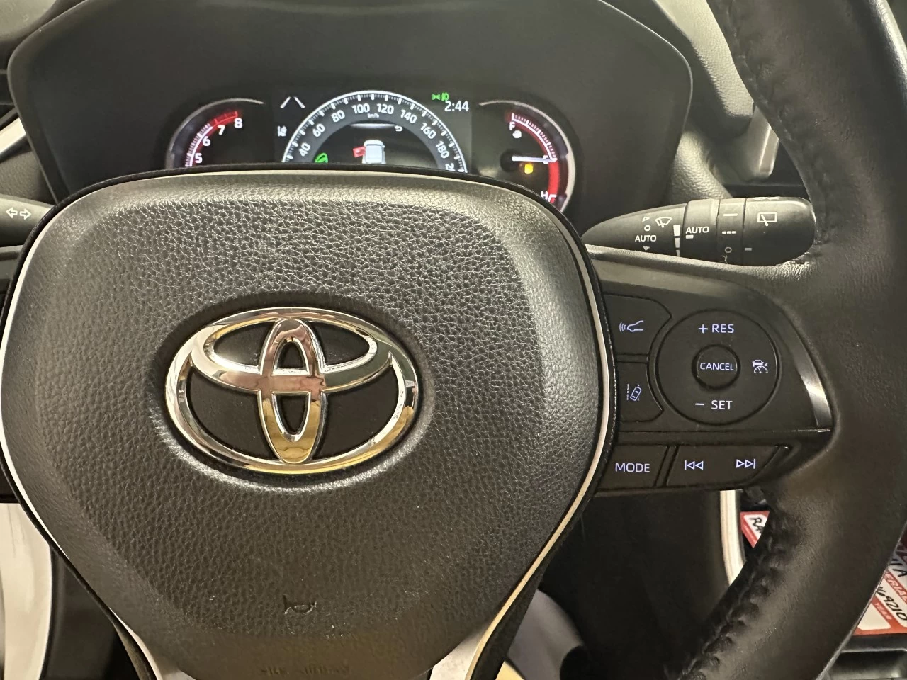 2021 Toyota RAV4
                                                    Limited Image principale