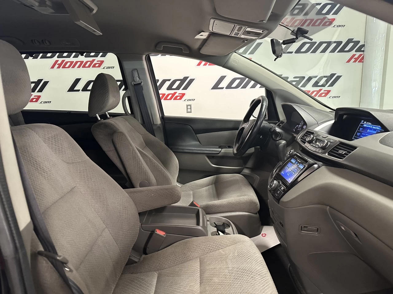 2016 Honda Odyssey EX Image principale