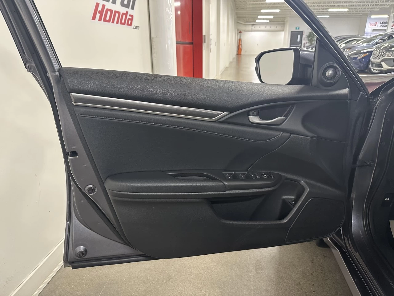 2020 Honda Civic Touring Main Image