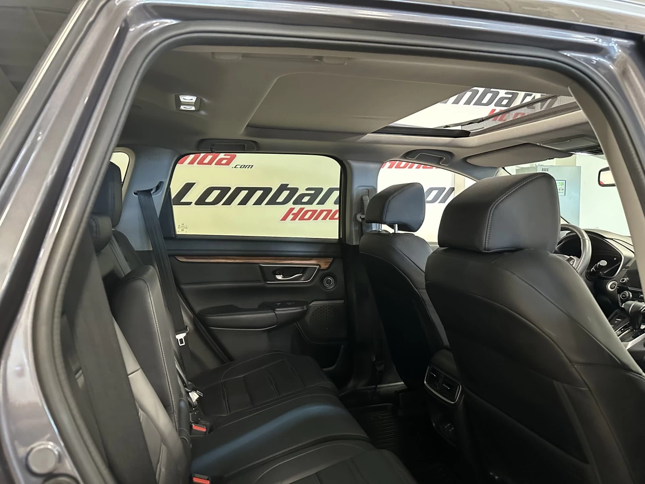 2021 Honda CR-V
                                                    Touring/Black Edition Main Image